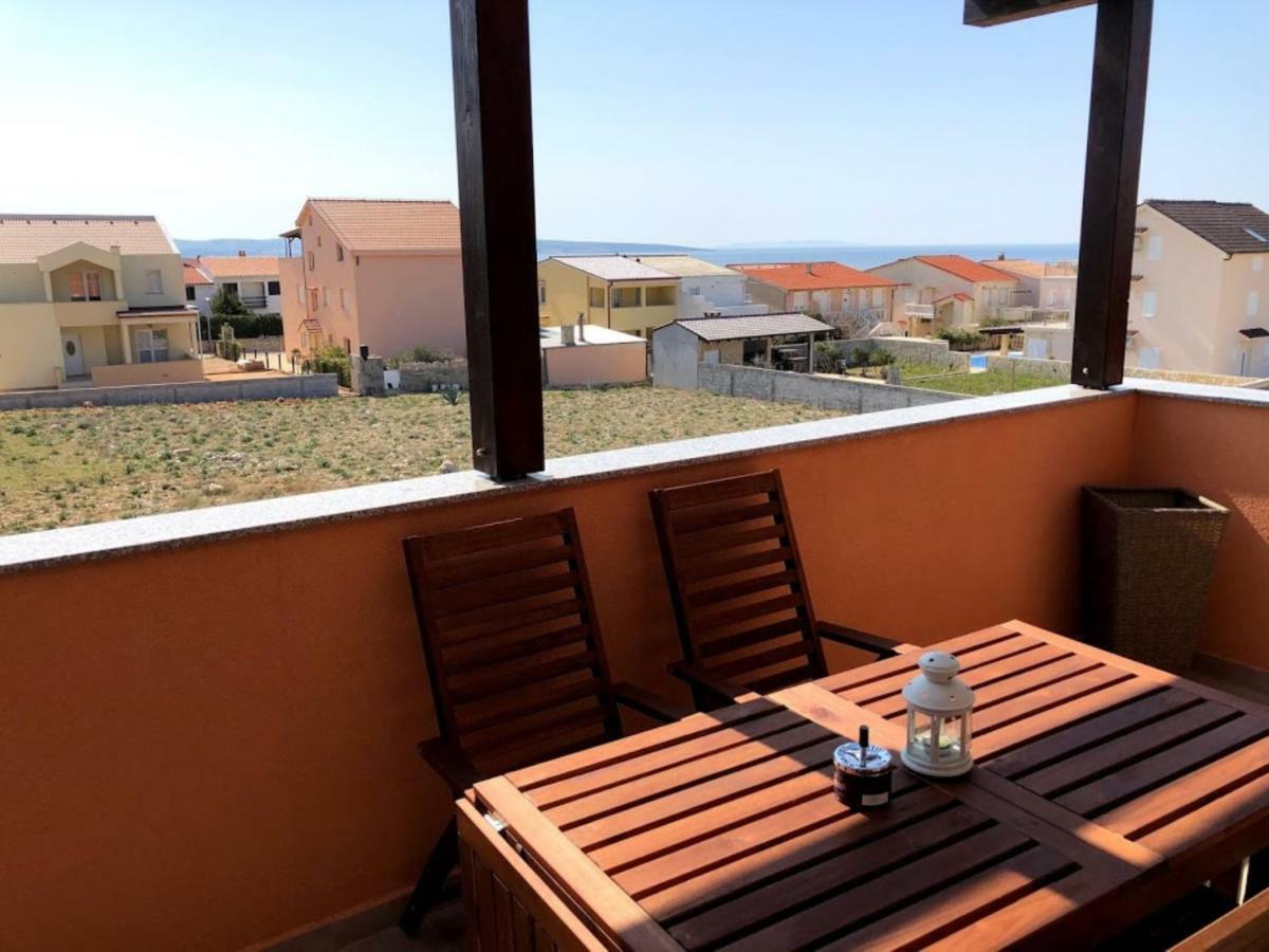 Apartman Matej With Pool Povljana Εξωτερικό φωτογραφία