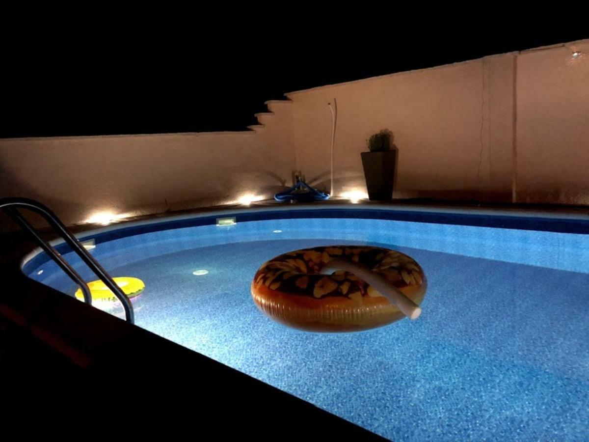 Apartman Matej With Pool Povljana Εξωτερικό φωτογραφία