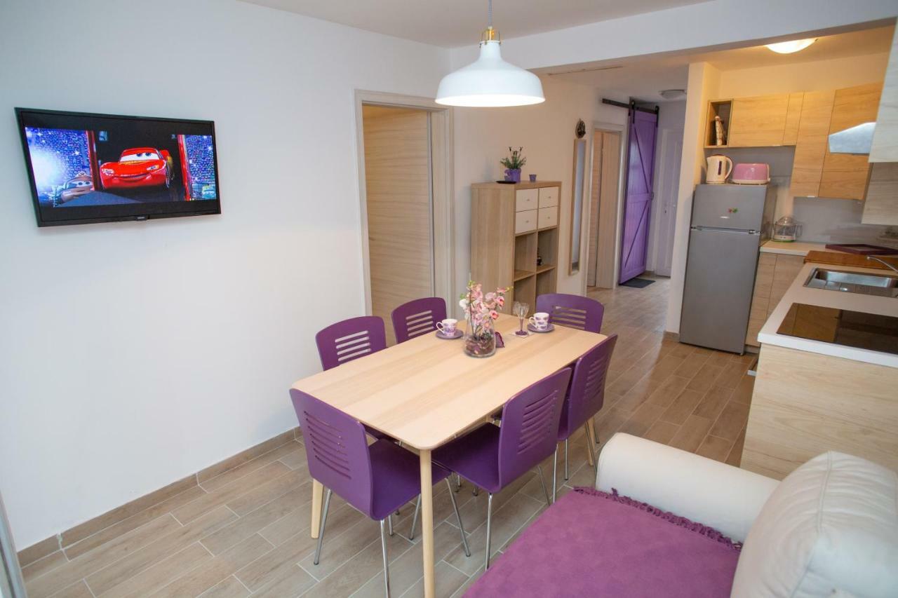Apartman Matej With Pool Povljana Εξωτερικό φωτογραφία